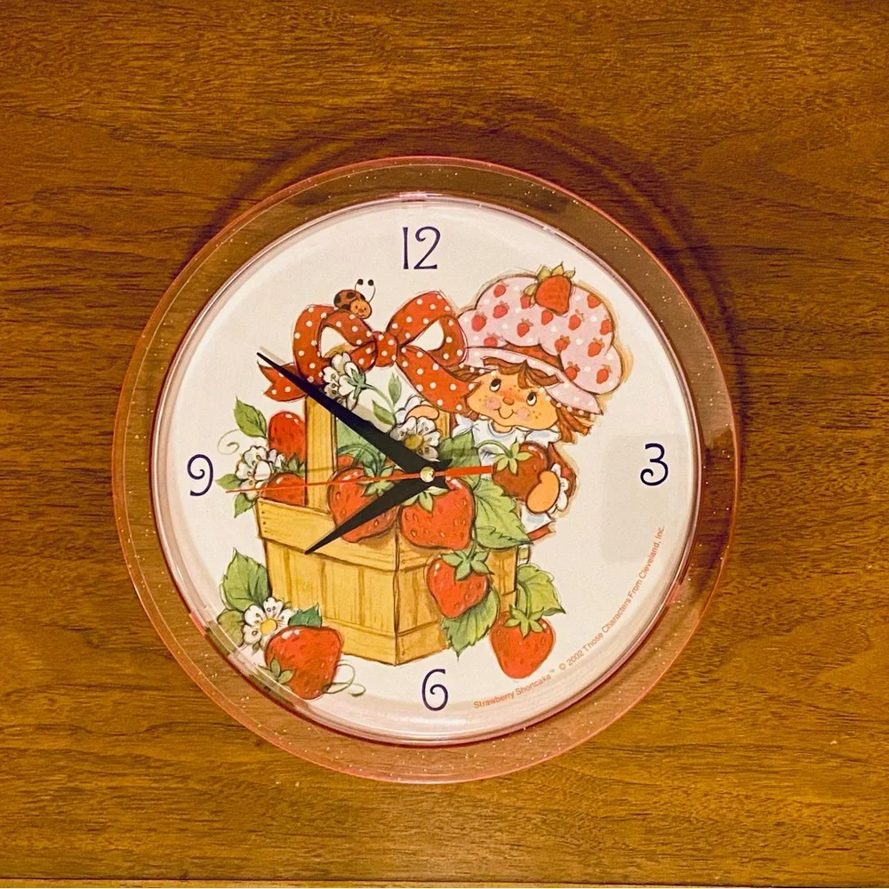 vintage Strawberry Shortcake clock - Picture 1 of 7